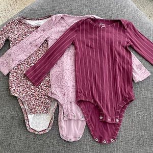 3 long sleeve Carter’s onesies 24/mo